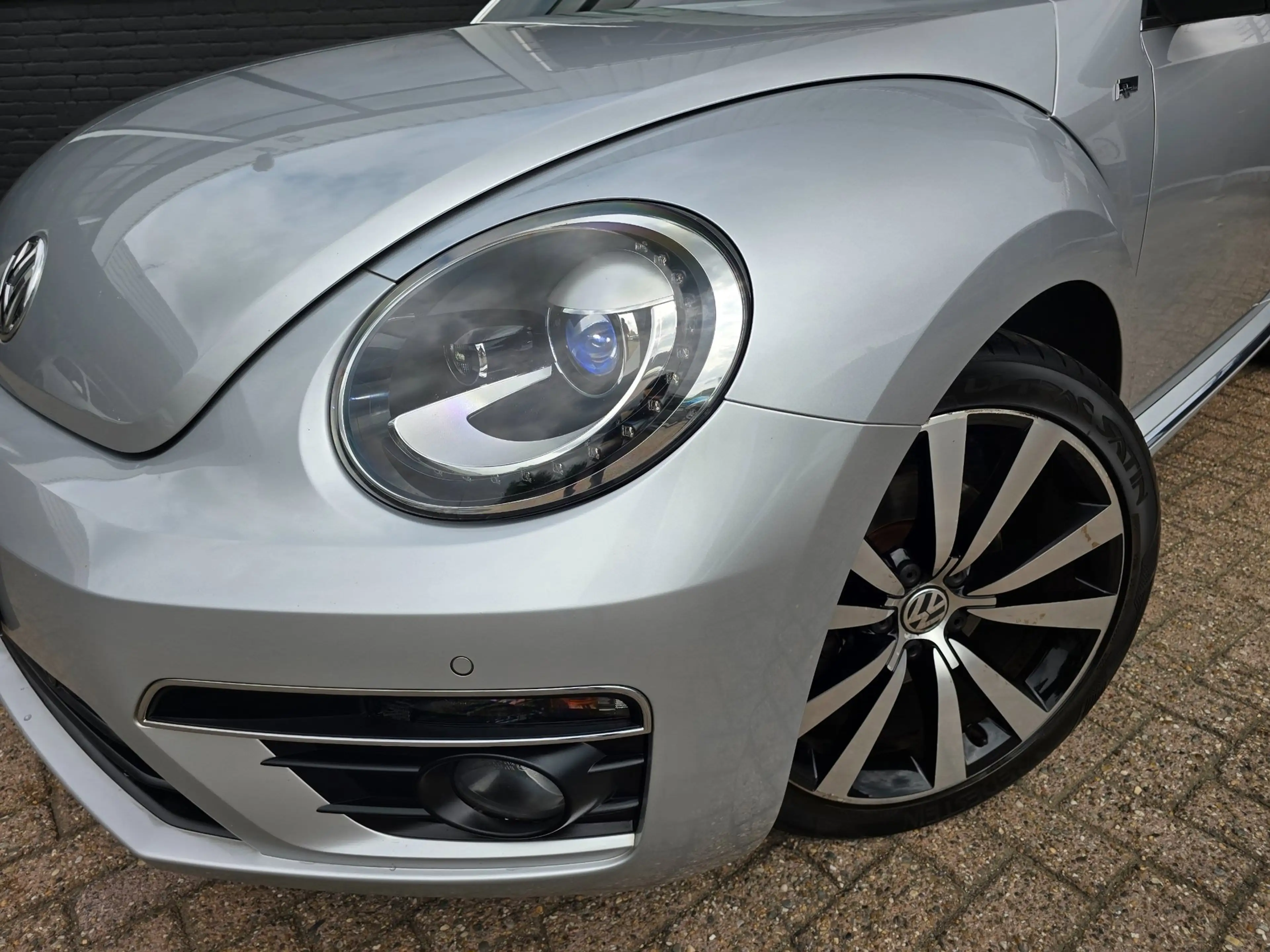 Volkswagen Beetle 1.4 TSI 160Pk R-Line Led Xenon Navi Fender-Sound — photo 11