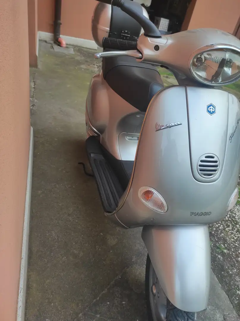 Piaggio ET 4 125 Gri - 2