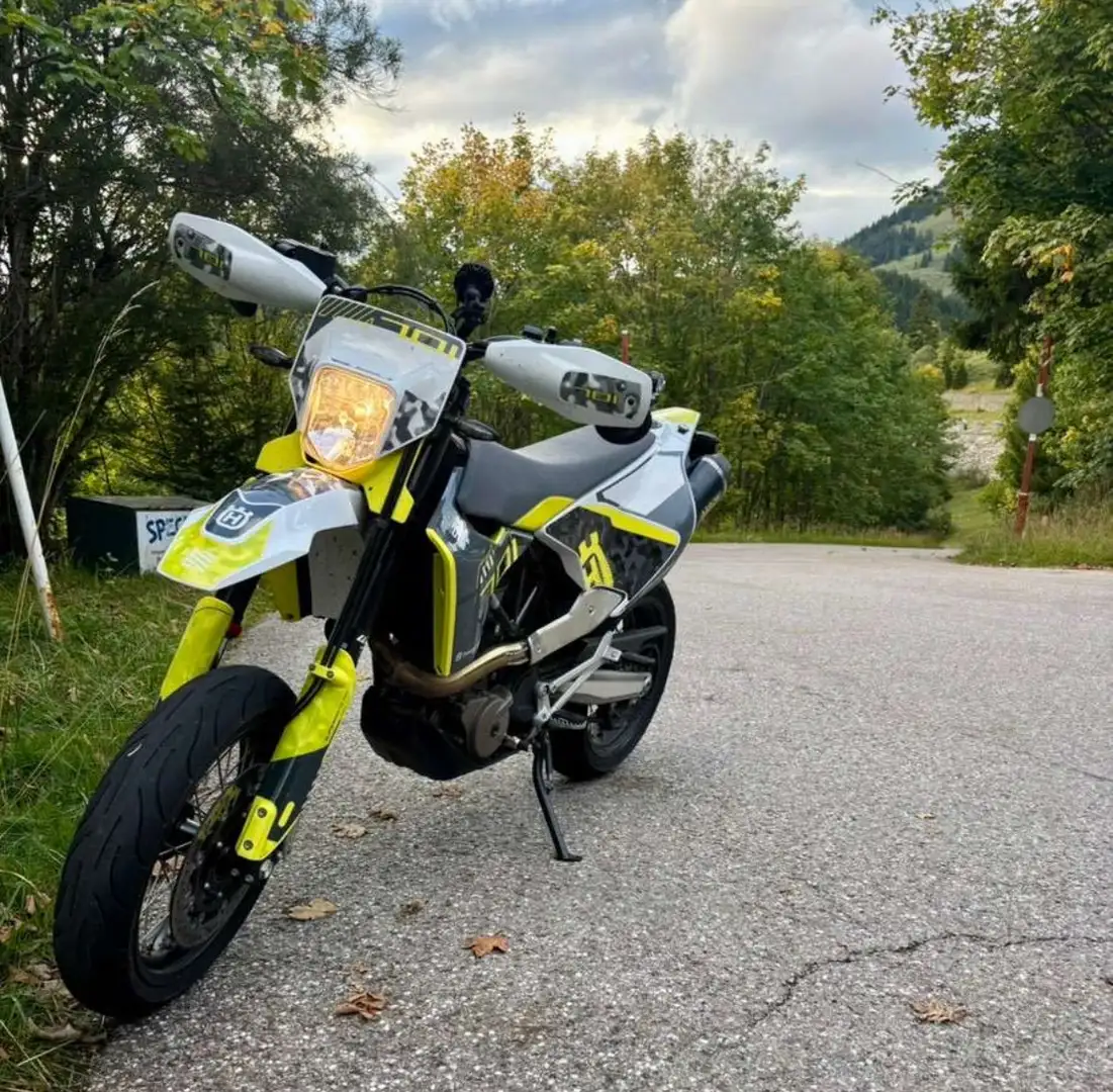 Husqvarna 701 Supermoto Noir - 1