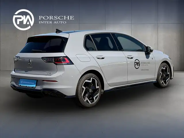 Volkswagen Golf view 4
