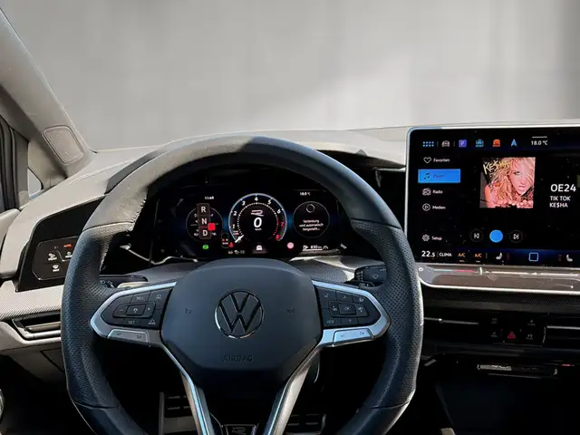 Volkswagen Golf view 9