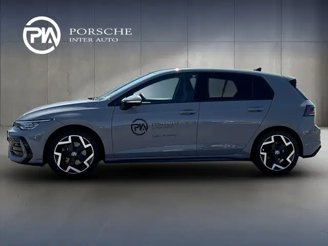 Volkswagen Golf view 3