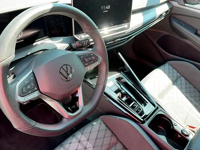 Volkswagen Golf view 7