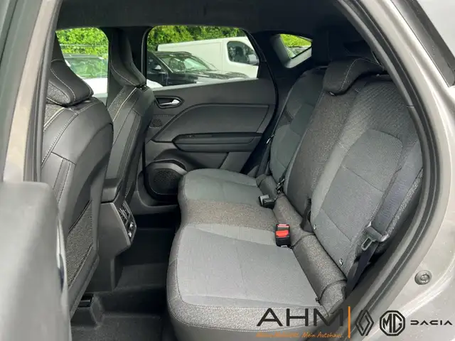 Renault Captur view 12
