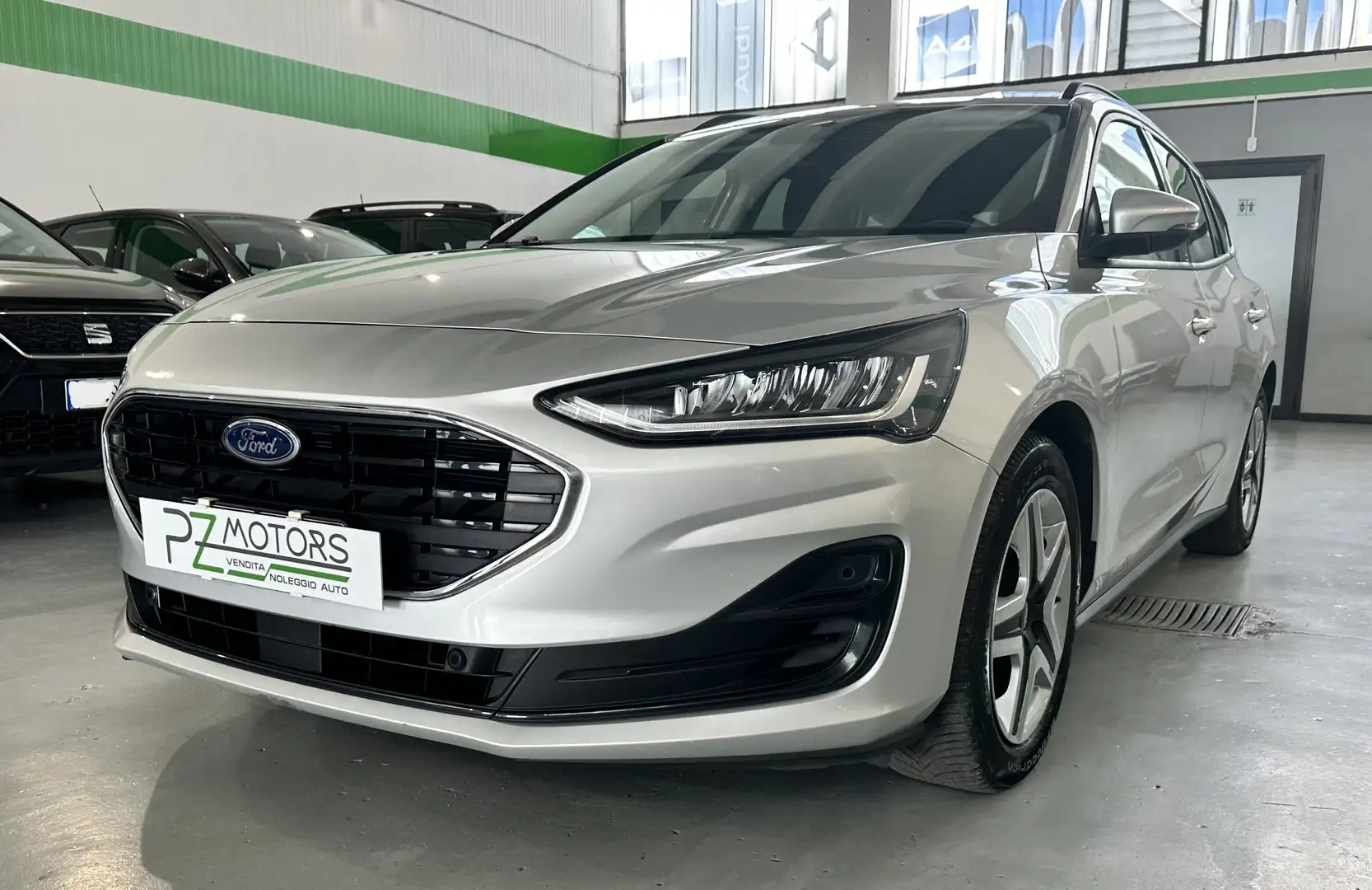 Ford Focus Focus SW 1.5ecoblue Business - PROMO FINANZIAMENTO Plateado - 1