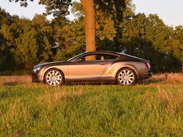 Continental GT V8 – Granite Met. 99.653km 2012