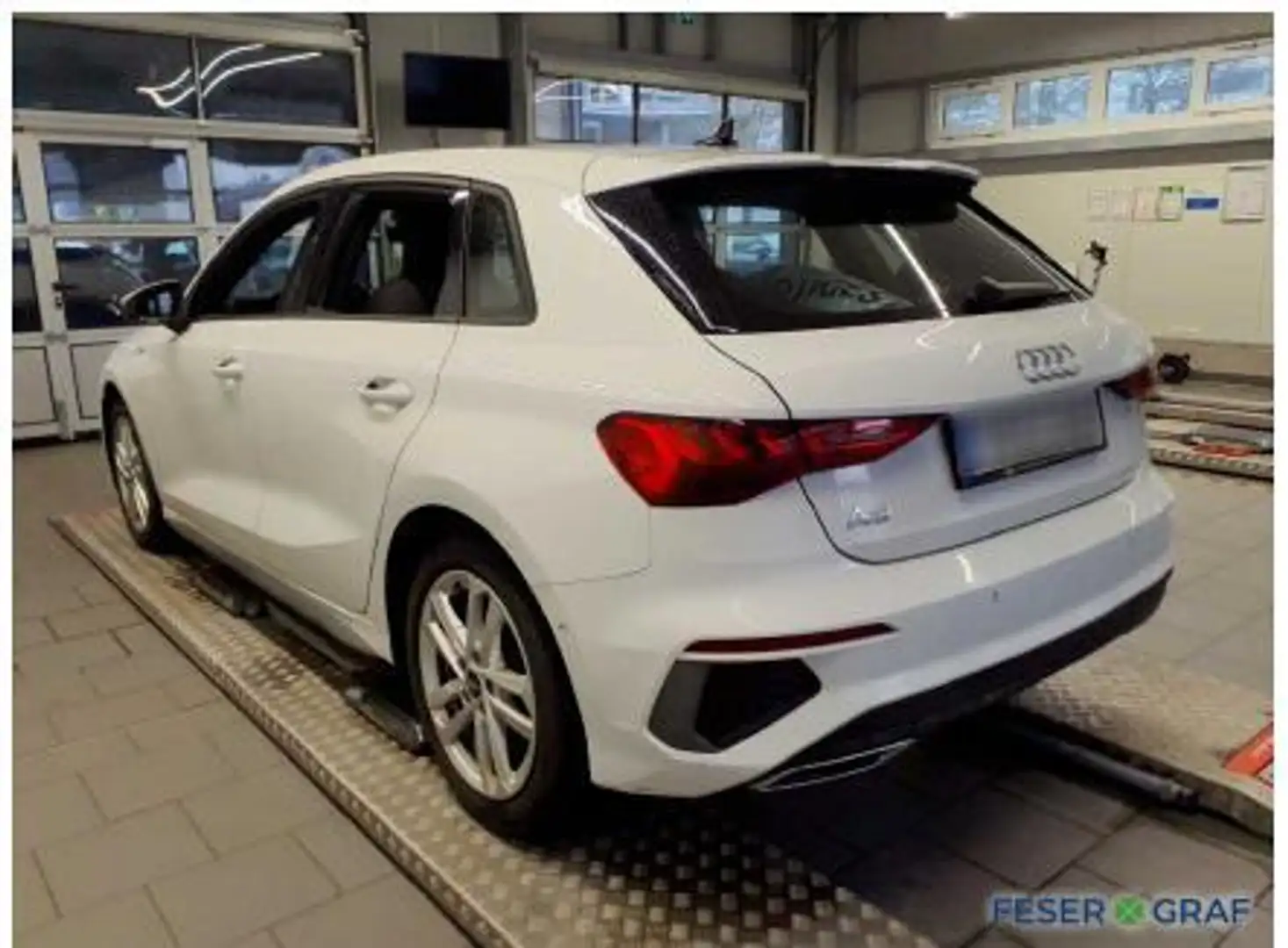 Audi A3 40 TFSI e S Line Int Pano,Leder,LED,Kamera,Navi Weiß - 2