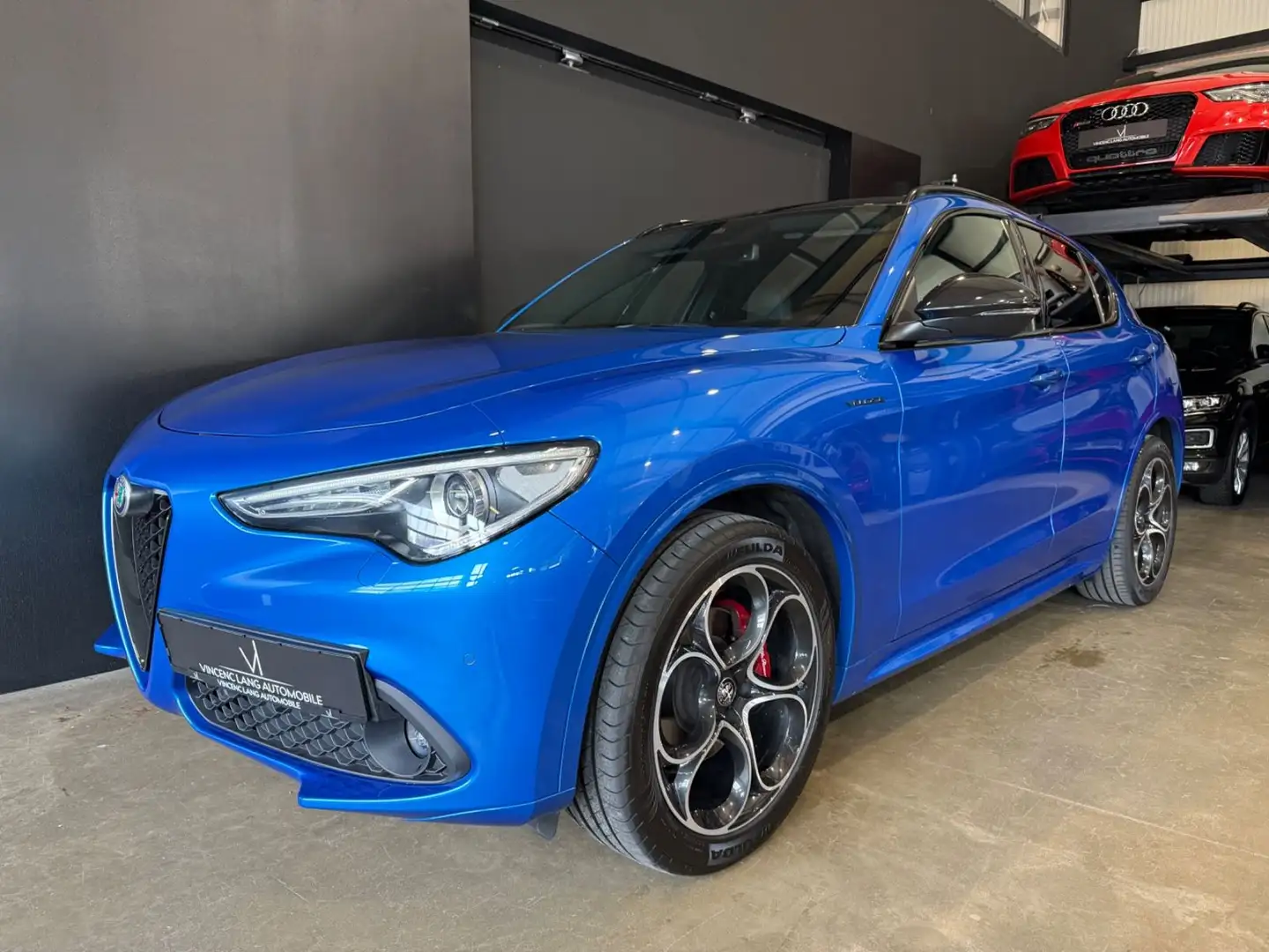 Alfa Romeo Stelvio Veloce Q4 CAM/AHK/PANO/ACC/1.HAND Blau - 1