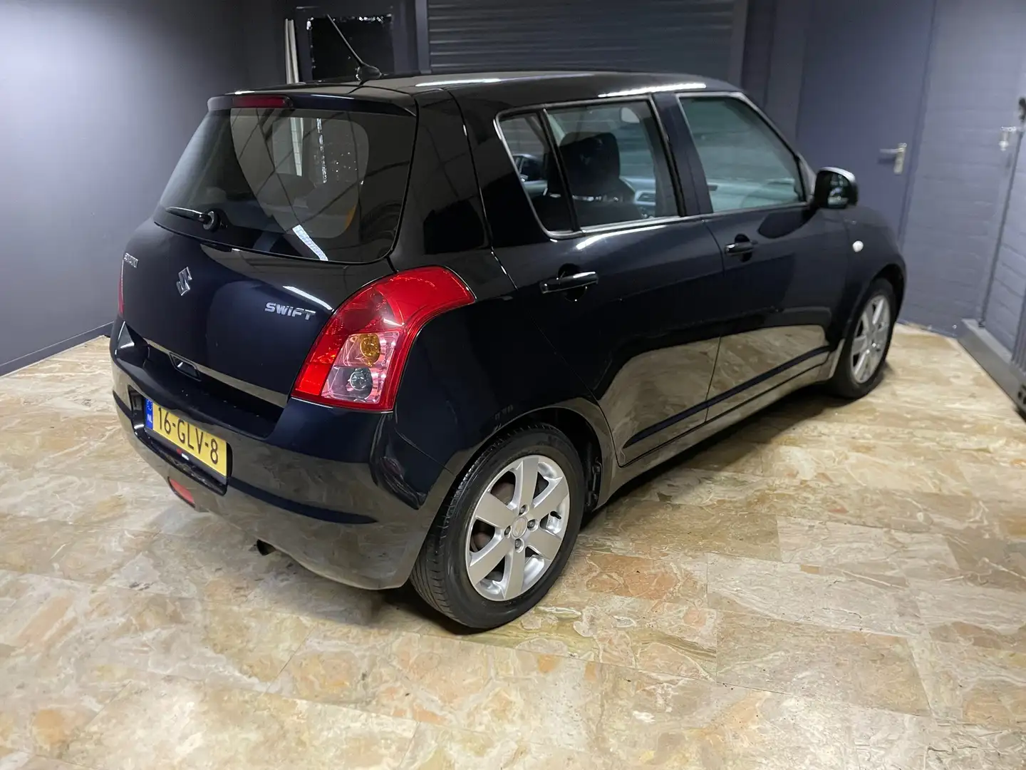 Suzuki Swift 1.3 Shogun Noir - 2