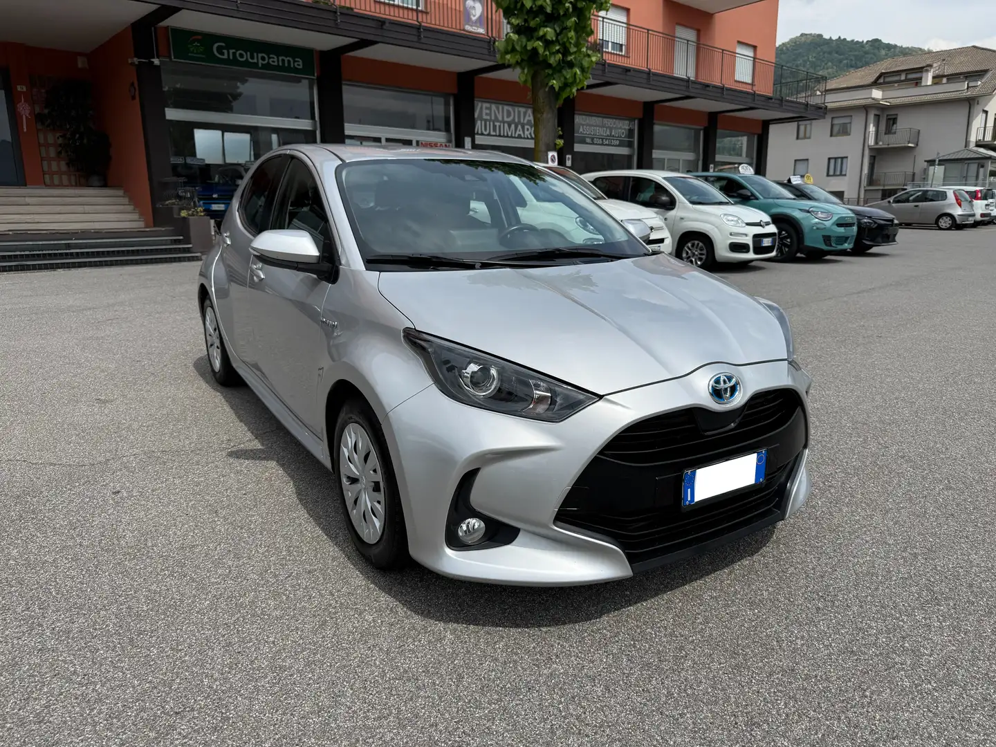 Toyota Yaris Yaris 1.5 Hybrid 116cv Active Business Argento - 2