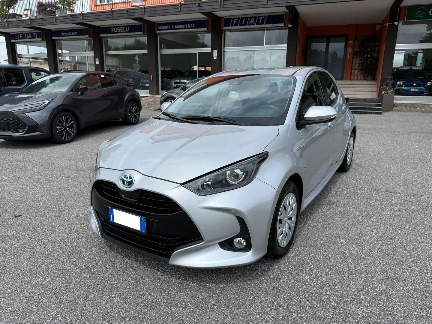 Toyota Yaris Yaris 1.5 Hybrid 116cv Active Business Argento - 1