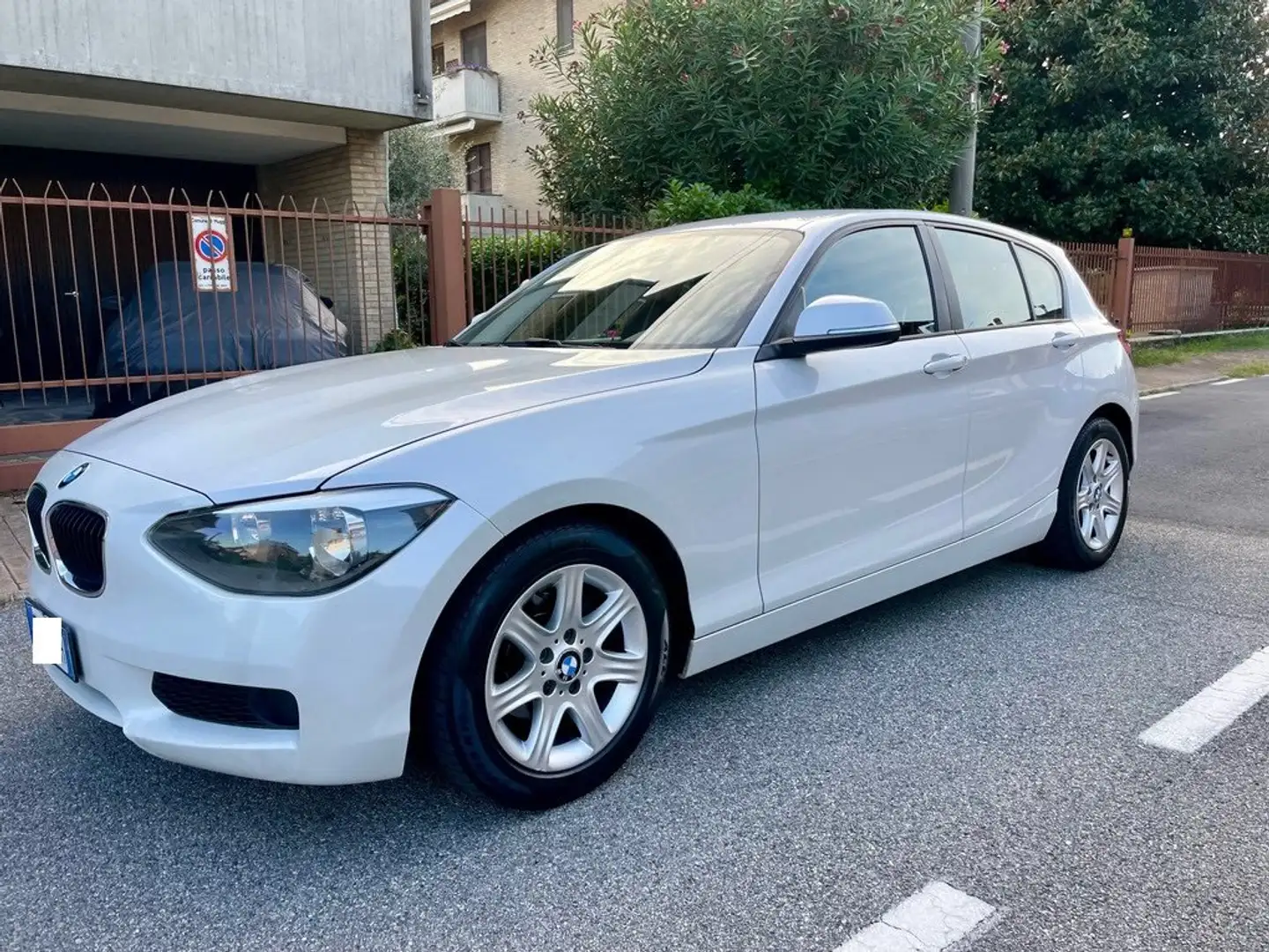 BMW 116 Serie 1 F20 116d COME NUOVA NEOPATENTATI GARANZIA Blanc - 1