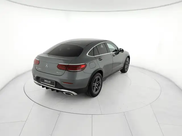 Mercedes-Benz GLC view 3