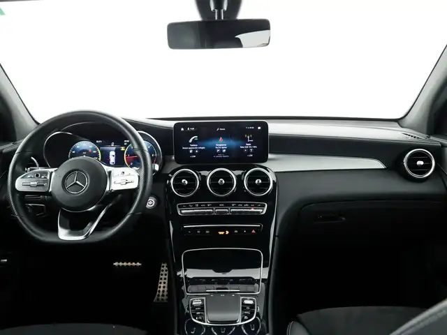 Mercedes-Benz GLC view 9