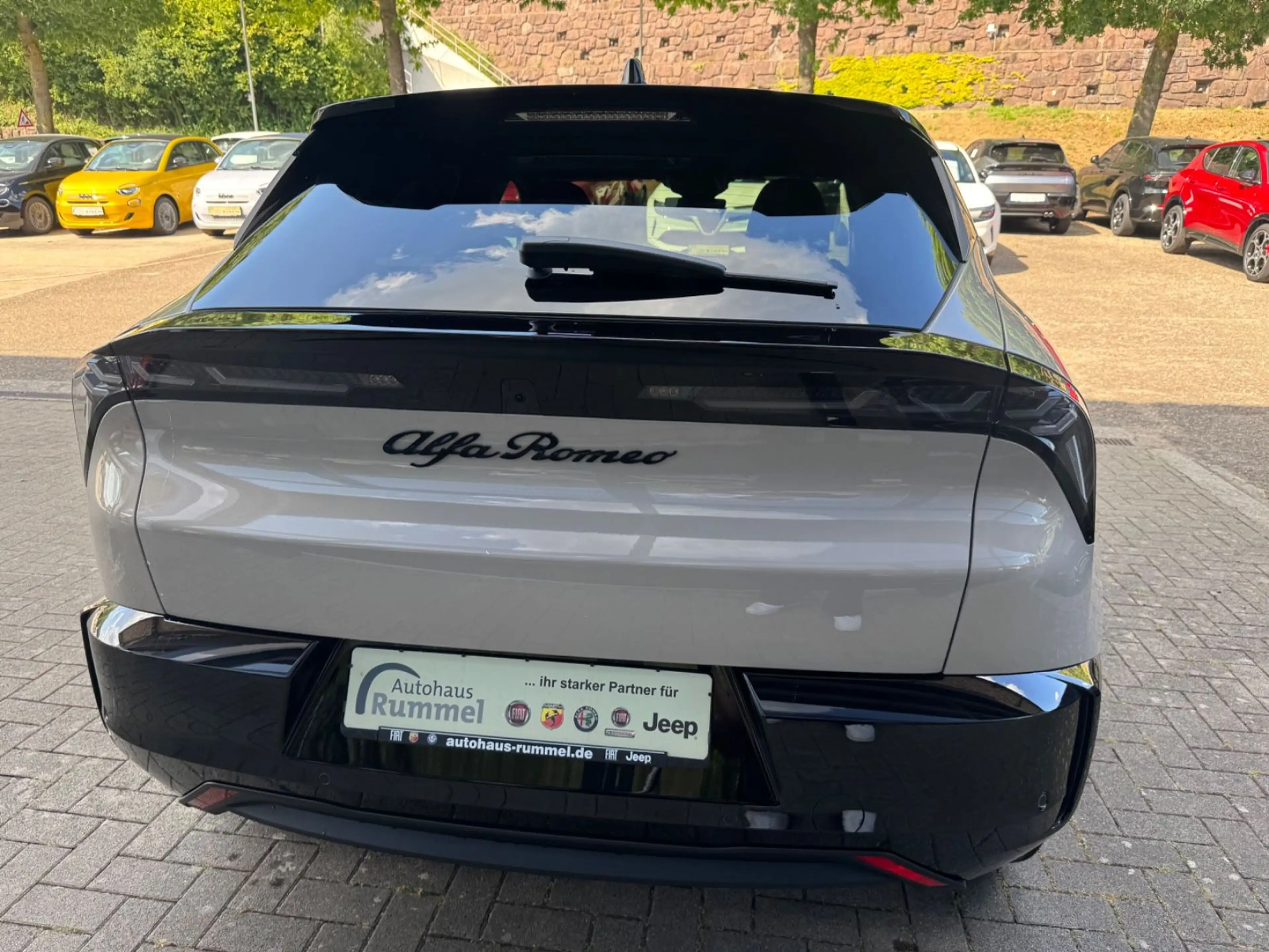 Alfa Romeo Junior Elettrica 115 kW Ti — photo 5