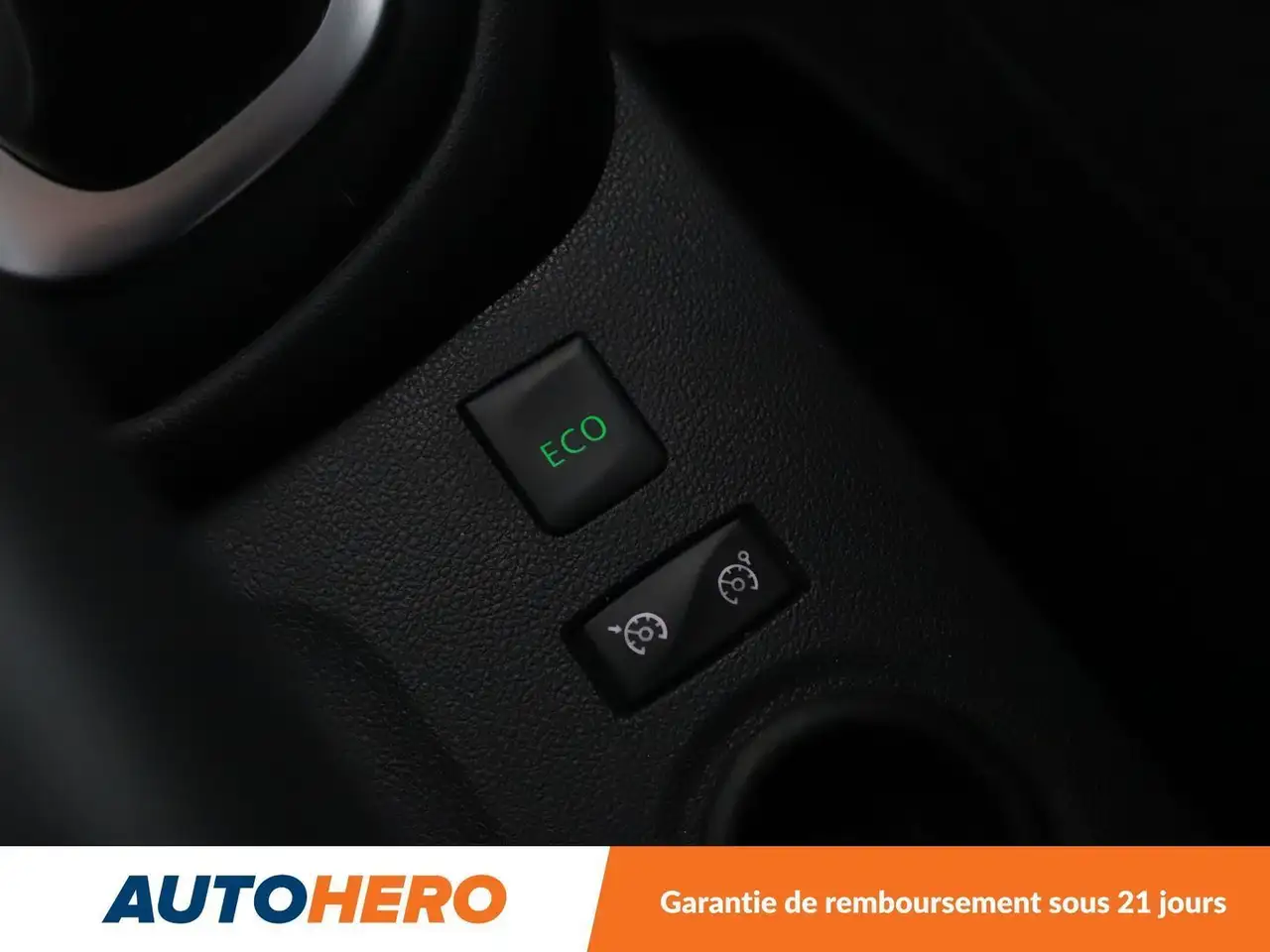 Renault Captur — photo 31