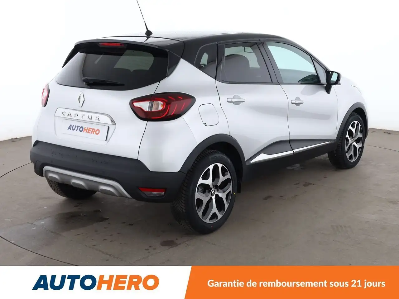 Renault Captur — photo 6