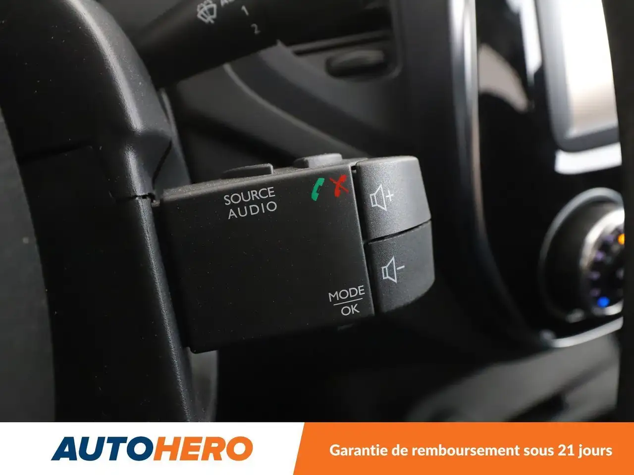 Renault Captur — photo 22
