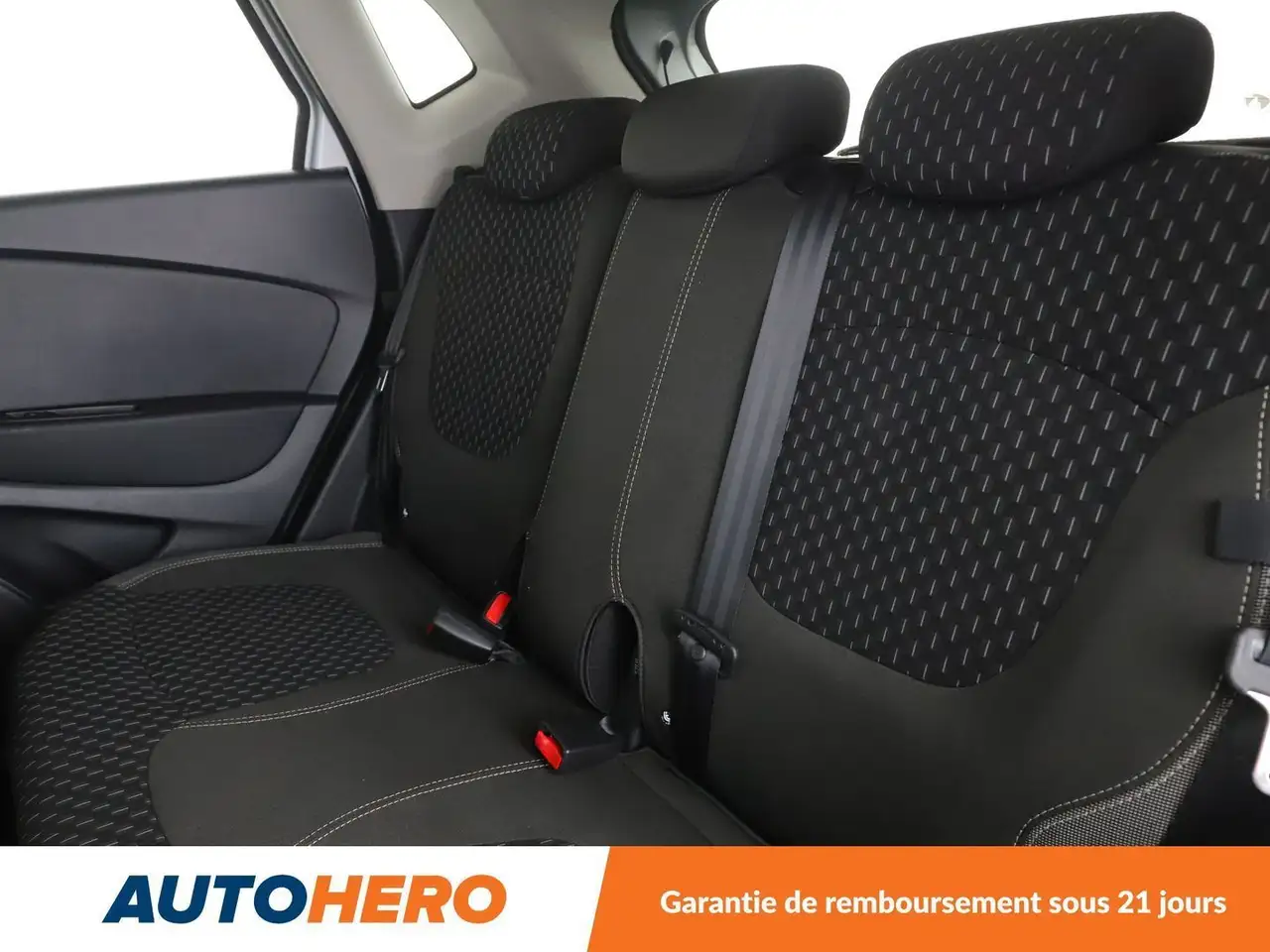 Renault Captur — photo 14