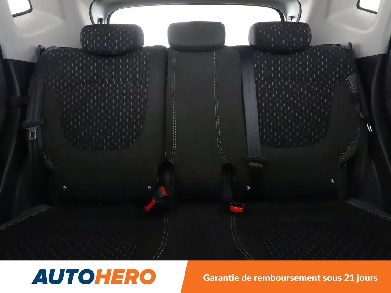 Renault Captur — photo 15