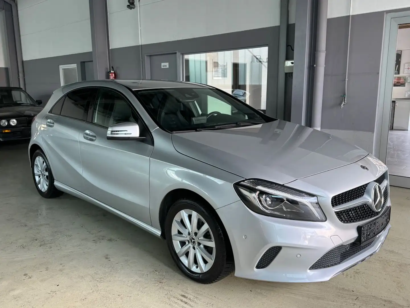 Mercedes-Benz A 220 CDI /d 4Matic Standheizung+LED+Navi+Kamera Plateado - 2