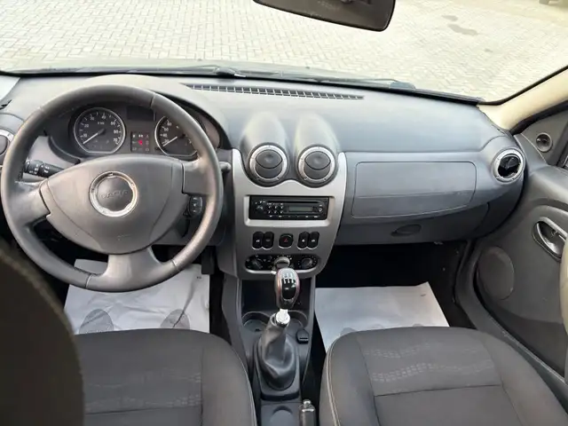 Dacia Duster view 7