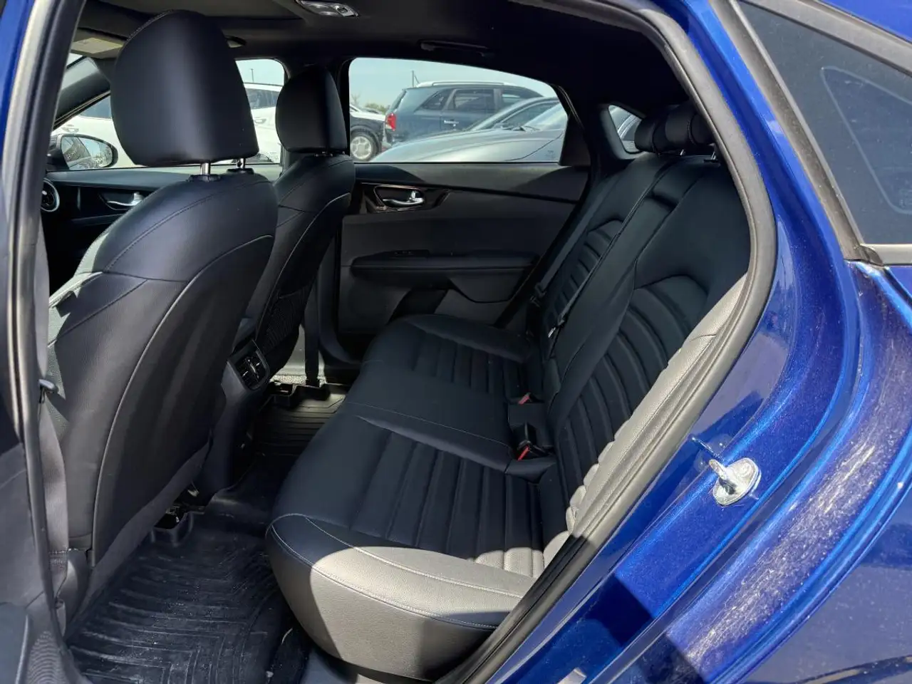 Kia Forte снимка Kia Forte