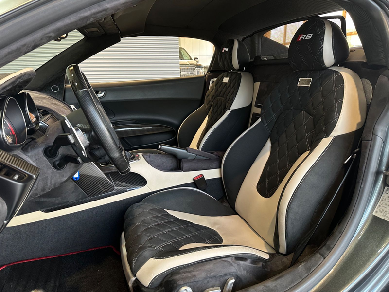 Audi R8 Spyder 5.2 FSI V10 QUATTRO — photo 14