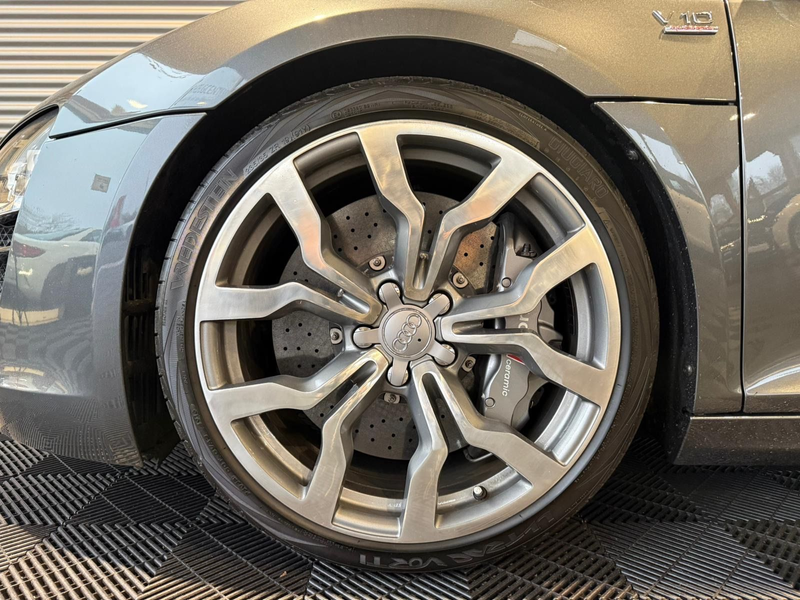 Audi R8 Spyder 5.2 FSI V10 QUATTRO — photo 4