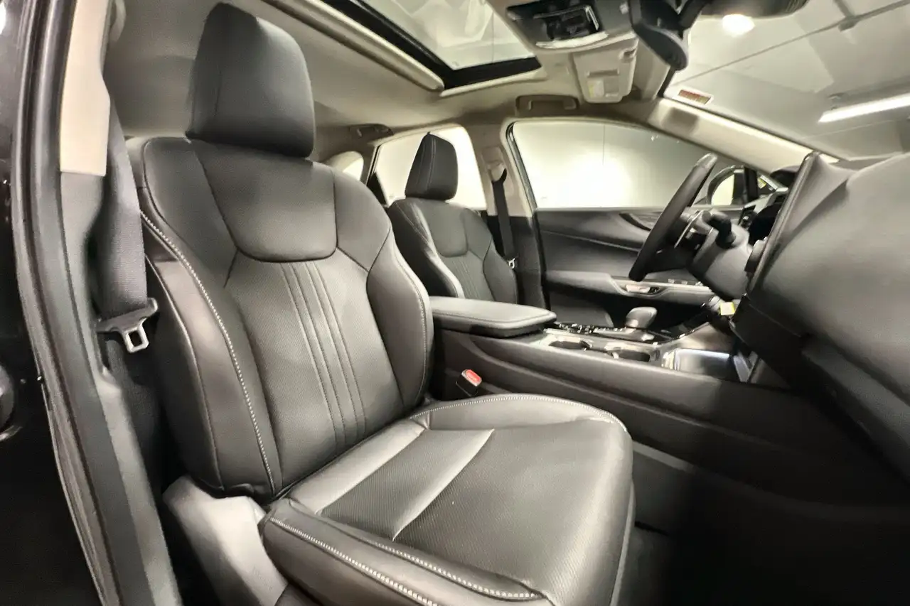 Lexus NX снимка Lexus NX