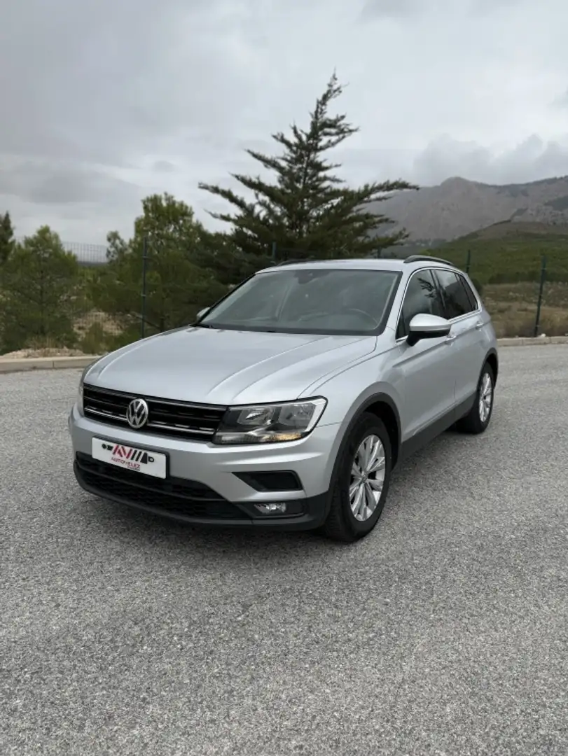 Volkswagen Tiguan Todoterreno Automático de 5 Puertas Gris - 1