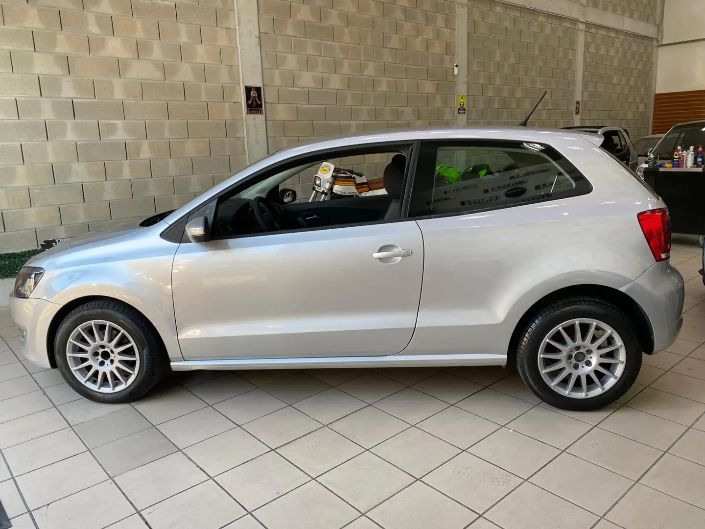 Volkswagen Polo Polo 1.2 70 CV 3p. Comfortline Gris - 2