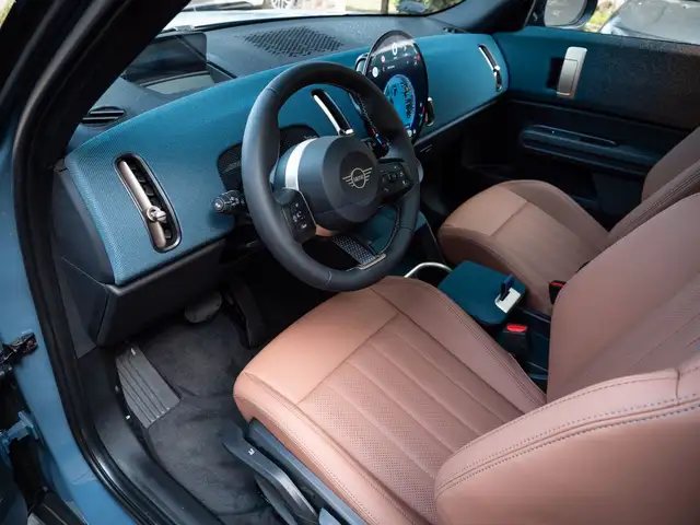 Mini Countryman view 11