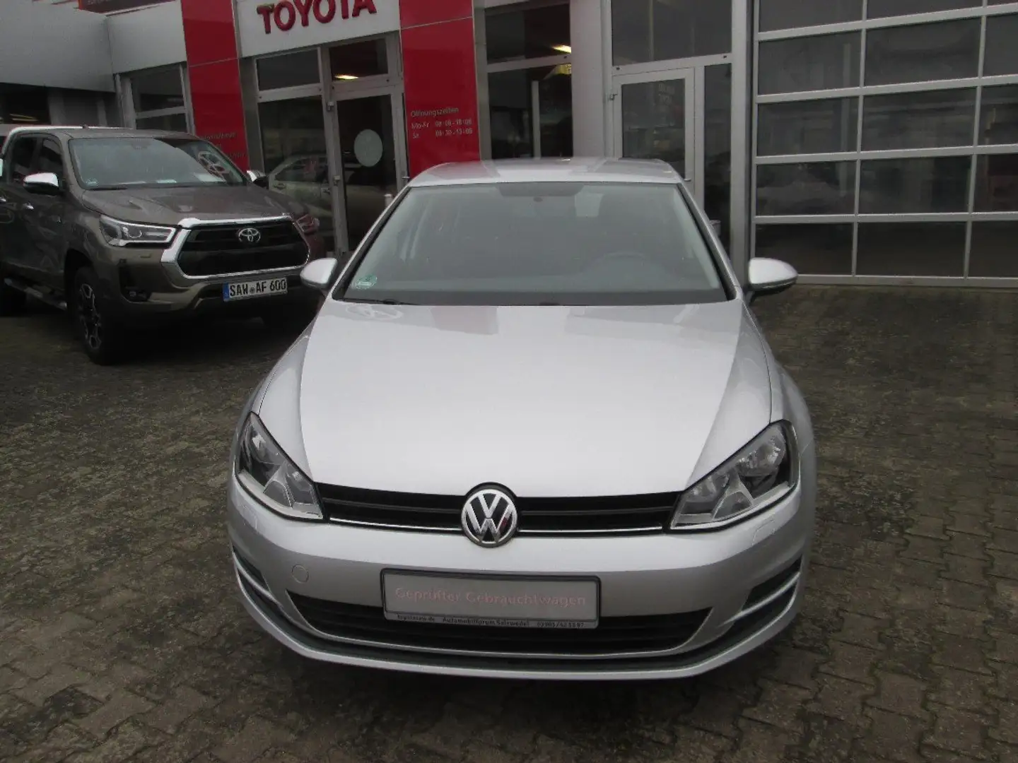 Volkswagen Golf 1.2 TSI BlueMotion Technology DSG Comfortline Silber - 2