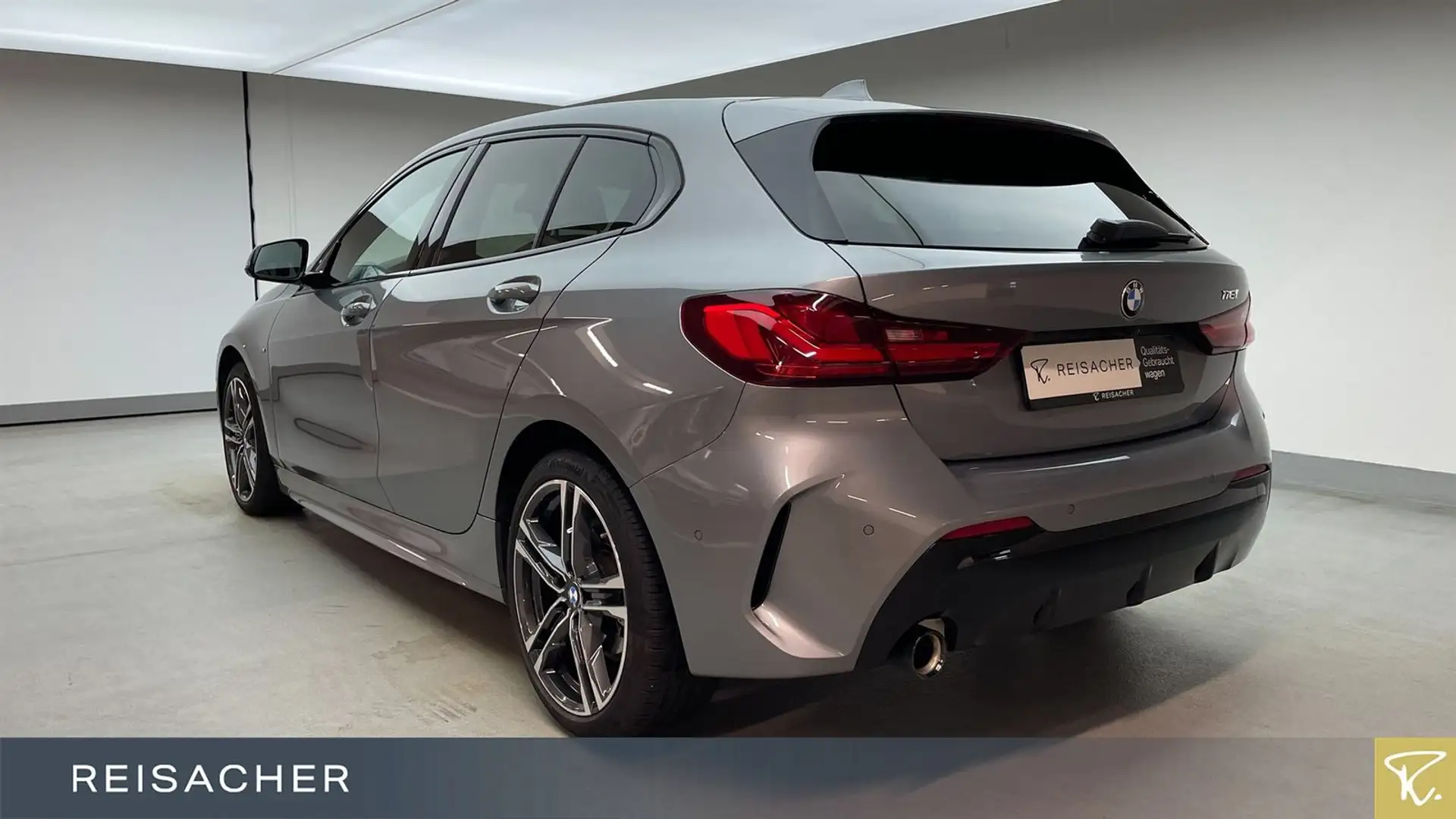 BMW 118 i Grau - 2