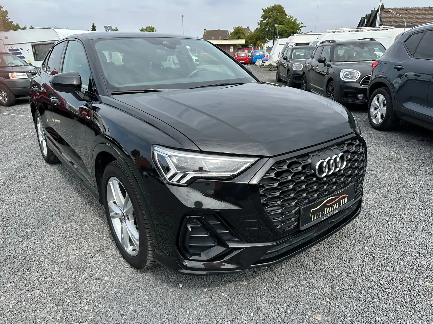 Audi Q3 Sportback 35 TFSI  3x S line Navi Kamera Leder Zwart - 2