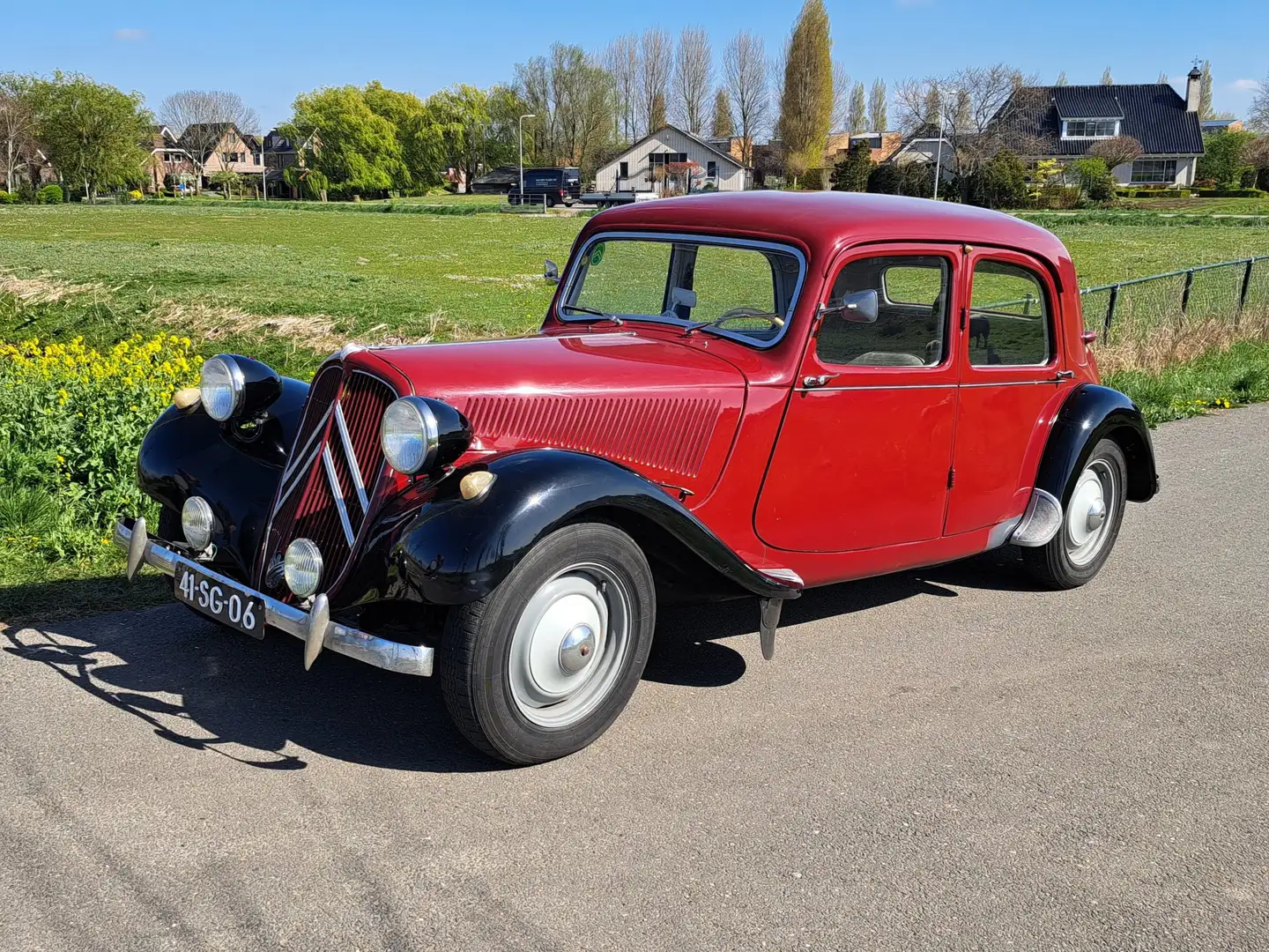 Citroen Traction Avant (Electric Version) Rood - 2