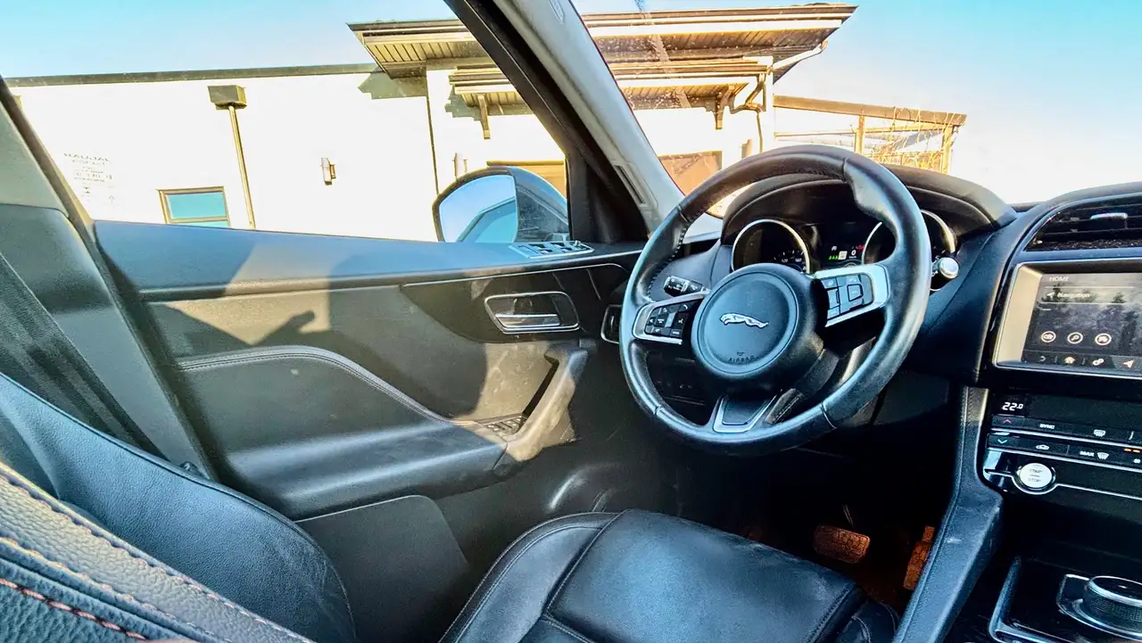 Jaguar F-Pace снимка Jaguar F-Pace