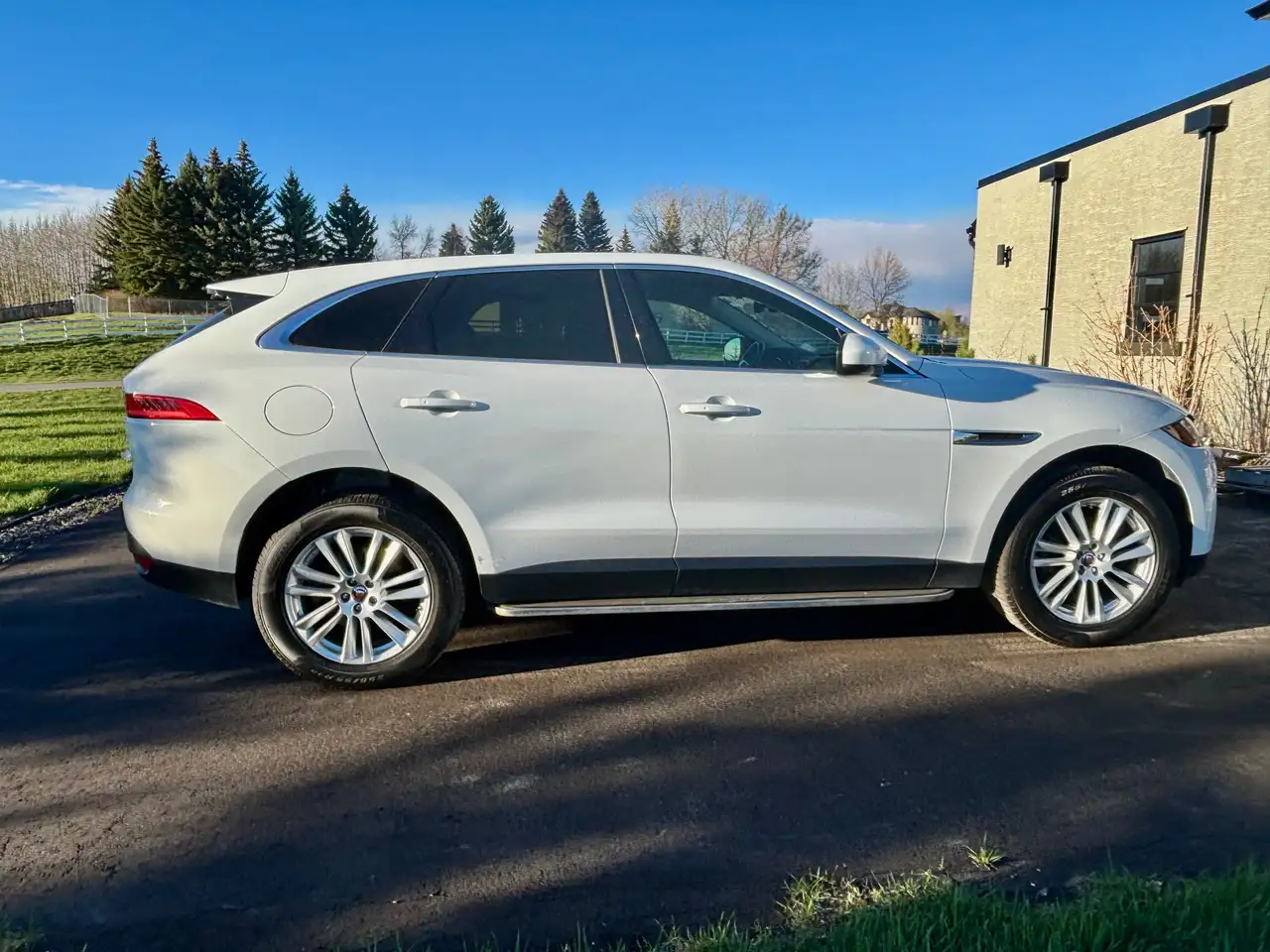 Jaguar F-Pace снимка Jaguar F-Pace