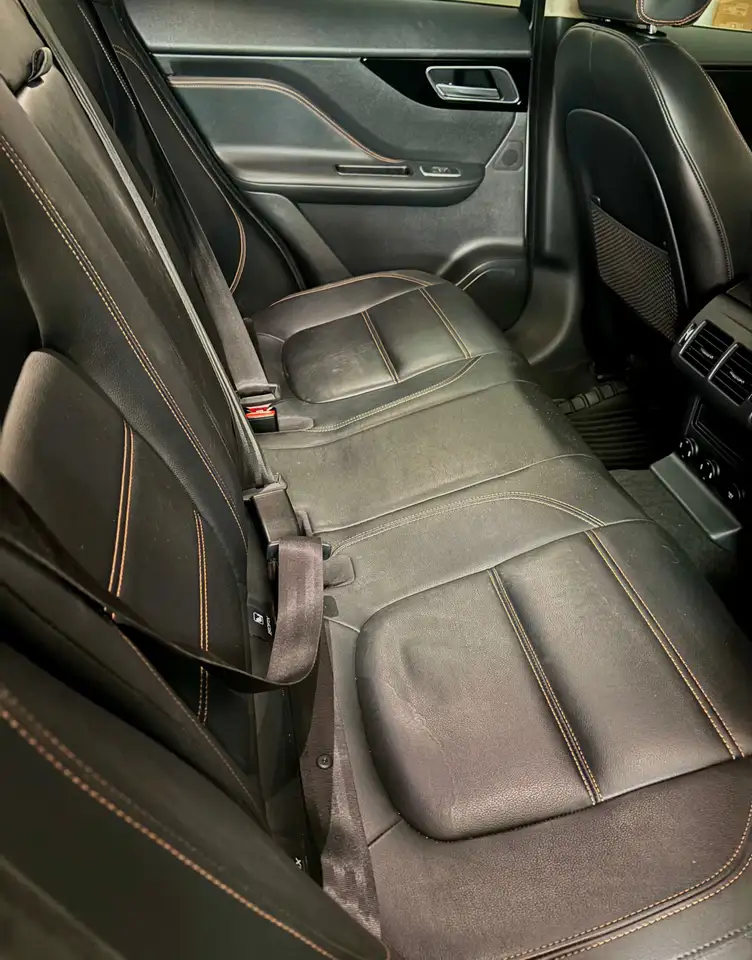 Jaguar F-Pace снимка Jaguar F-Pace