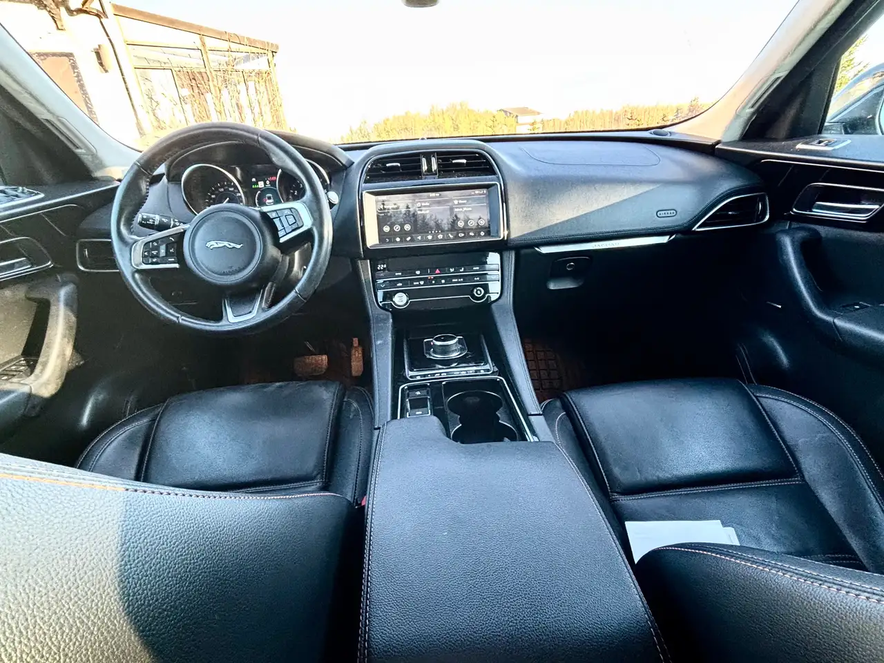 Jaguar F-Pace снимка Jaguar F-Pace