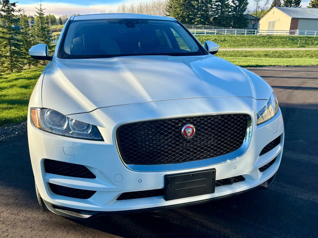 Jaguar F-Pace снимка Jaguar F-Pace