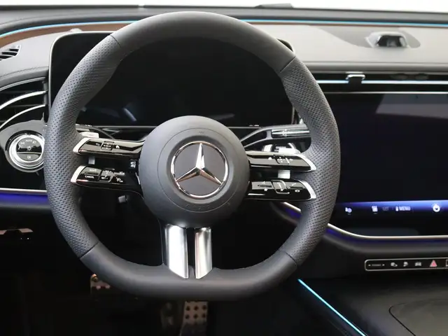 Mercedes-Benz E-Class view 10
