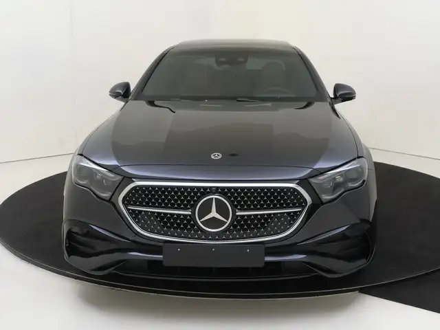 Mercedes-Benz E-Class view 6