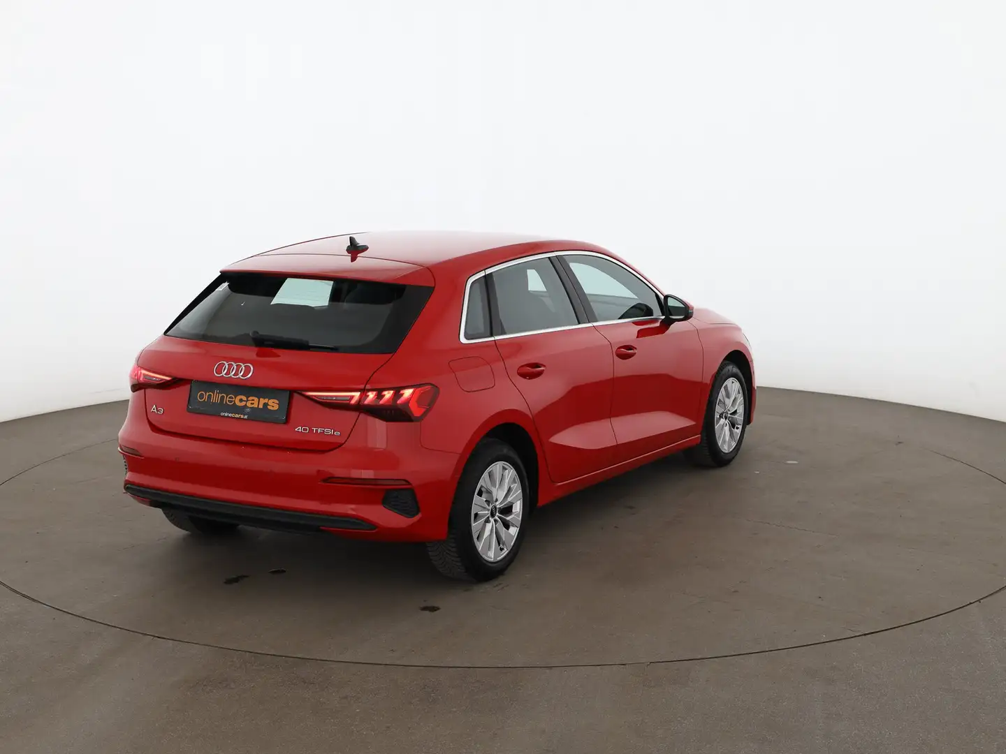 Audi A3 SB 40 TFSI e Aut LED LEDER NAVI SITZHZG ASSIST Rot - 2