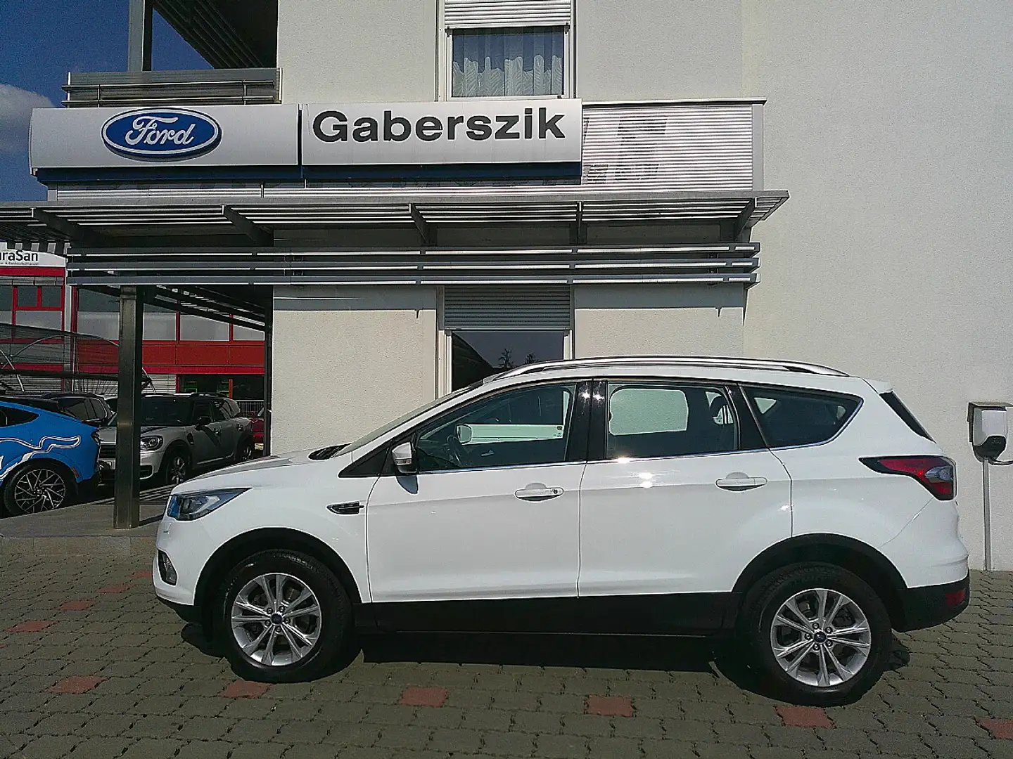 Ford Kuga 1,5 EcoBoost Trend Weiß - 2