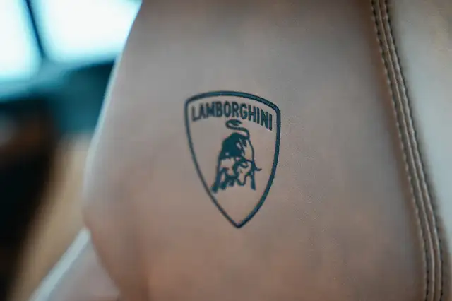 Lamborghini Urus Urus AWD*Garantie*Erstbesitz*Mega Farbe*TopZustand Ansicht 22