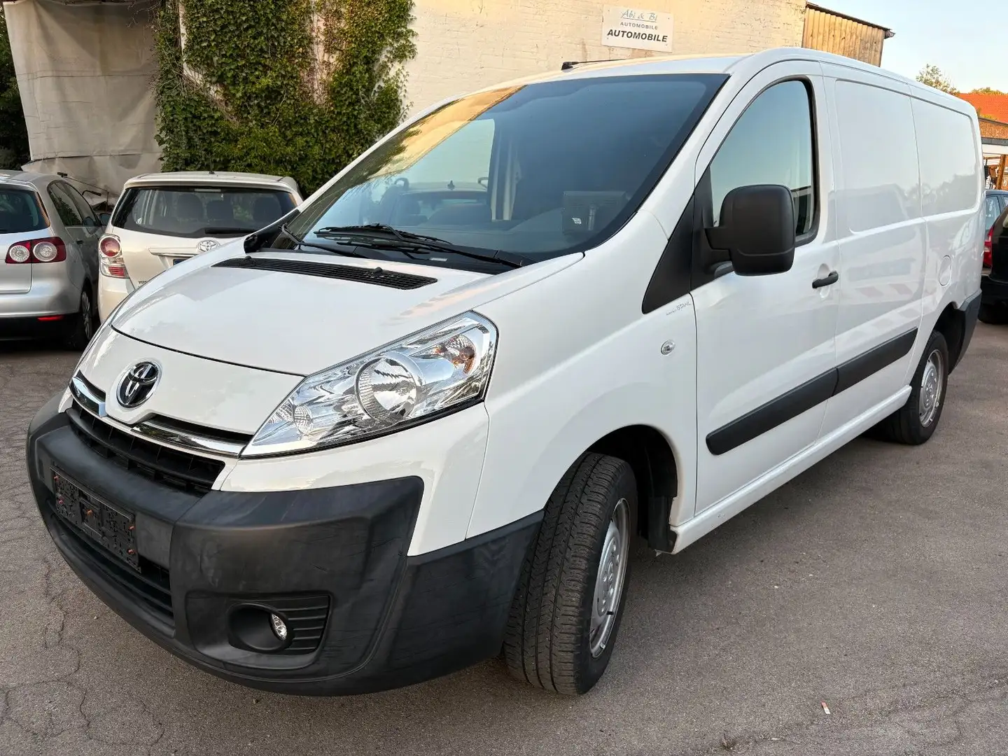 Toyota Proace 2,0 Diesel *Klima*Automatik*Lang*TÜV 2027 Weiß - 1