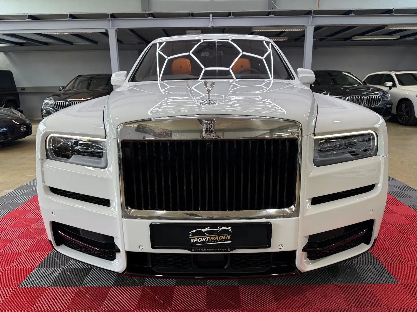 Rolls-Royce Cullinan Mandarin TV Bespoke HUD 360° Panorama Белый - 2