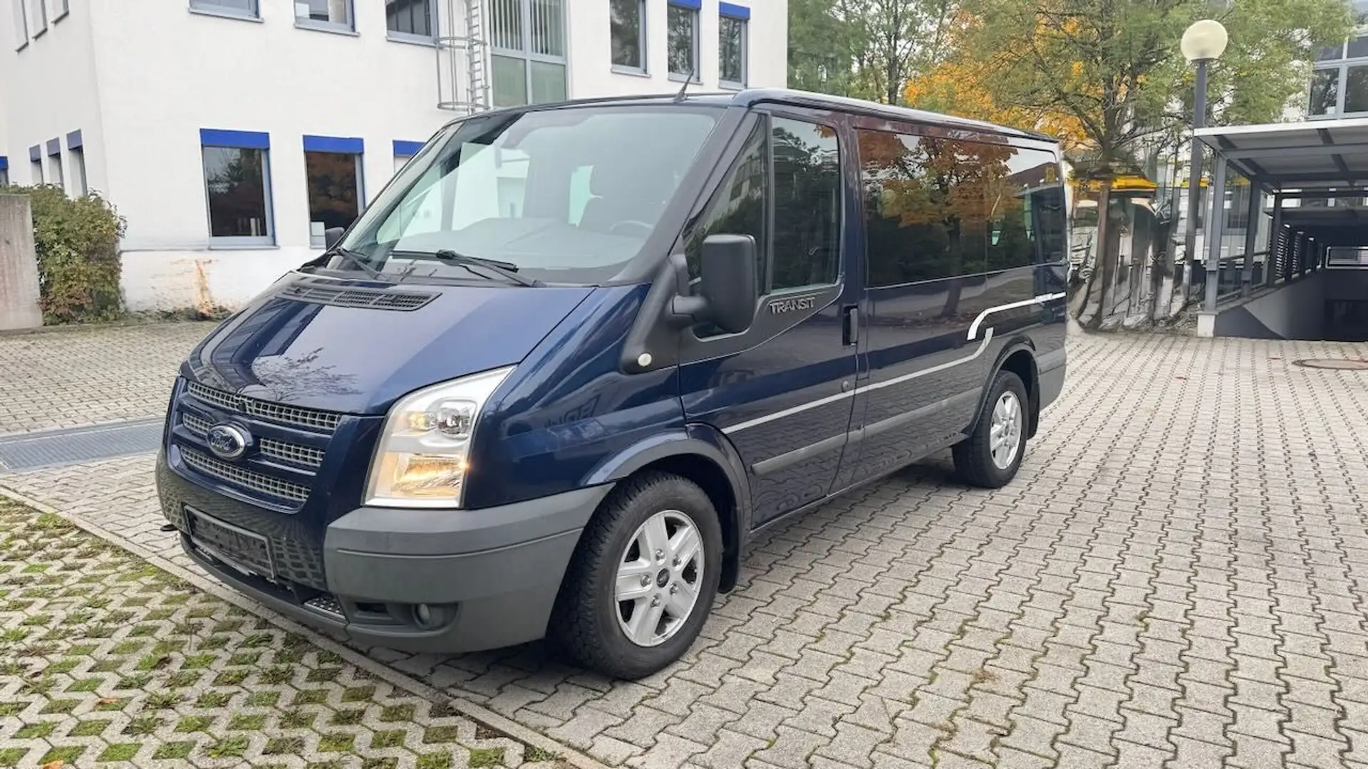 Ford Transit TRANSIT 2.2 TDCi EUROLINE AHK 7SI NAVI 178´km Blau - 1